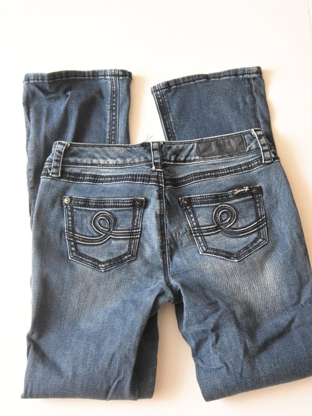 Seven7 Women’s Size 4 Slim Bootcut Jeans Dark Wash RN 109890 Y2K Embroidered